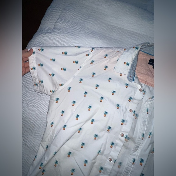 Men’s pineapple button down shirt - Picture 4 of 6